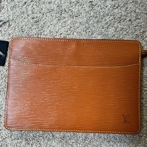 Vintage Louis Vuitton Pochette Homme Clutch in Cipango Gold Epi Leather